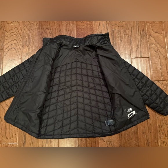 North face thermoball boys large (14/16) black jacket - Picture 5 of 12